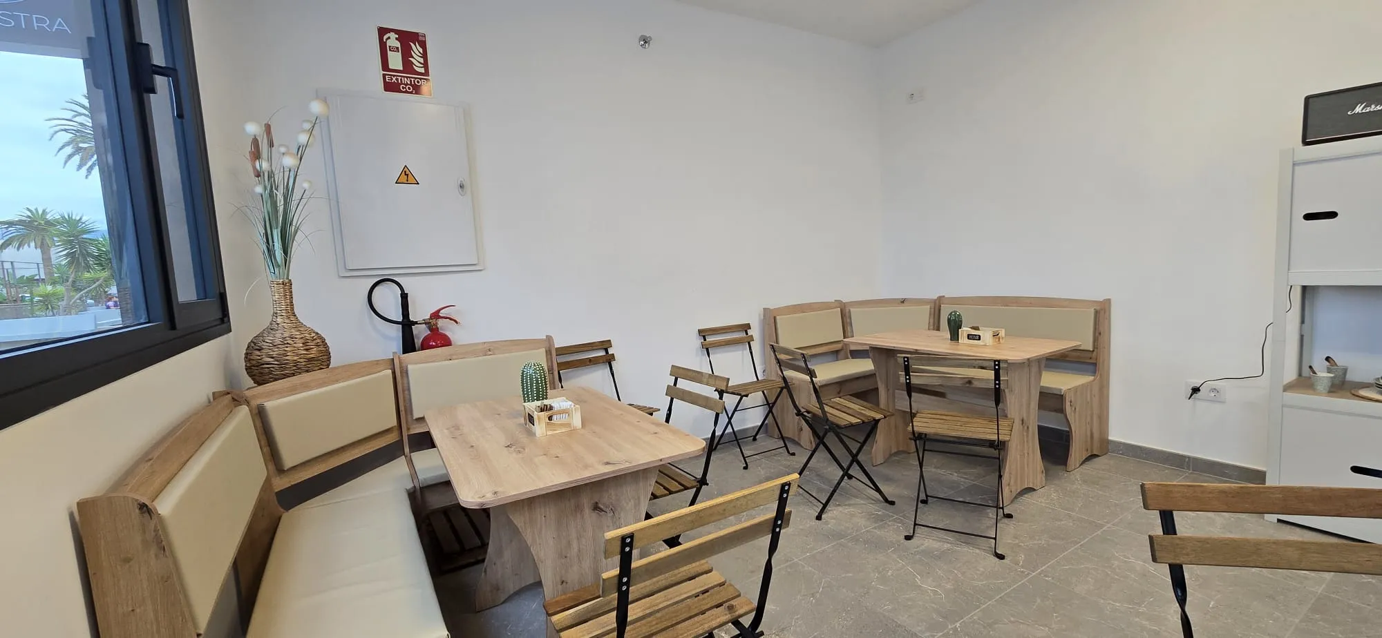 Interior Mesa Nostra